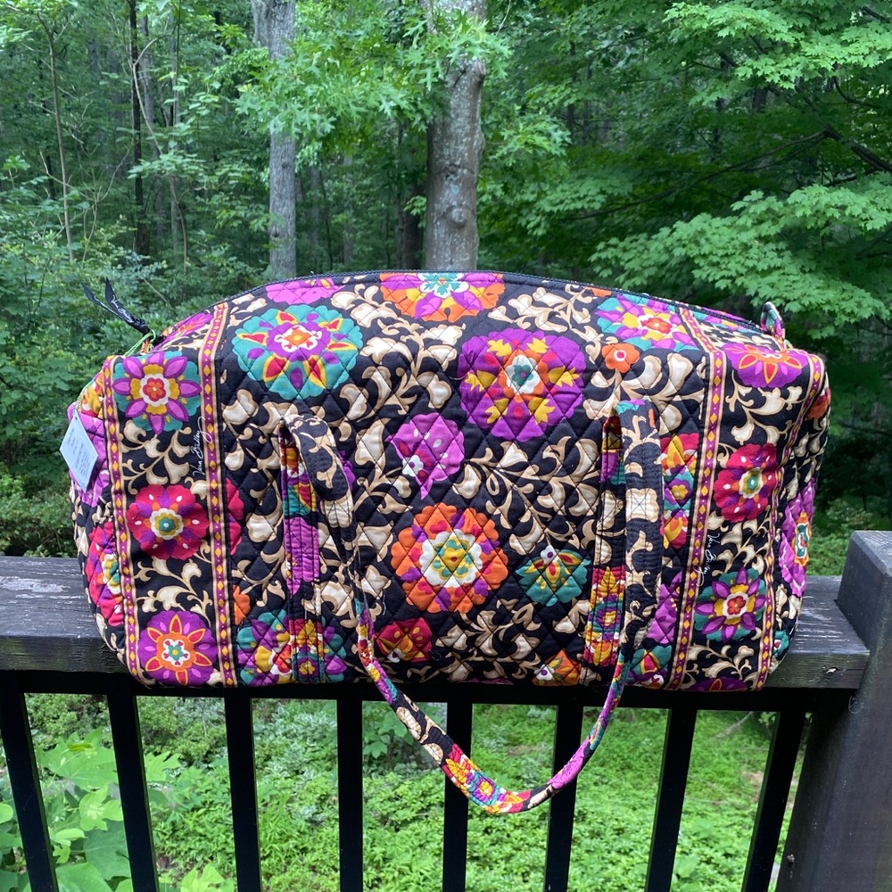 Vera Bradley Large Duffel NWT in Suzani